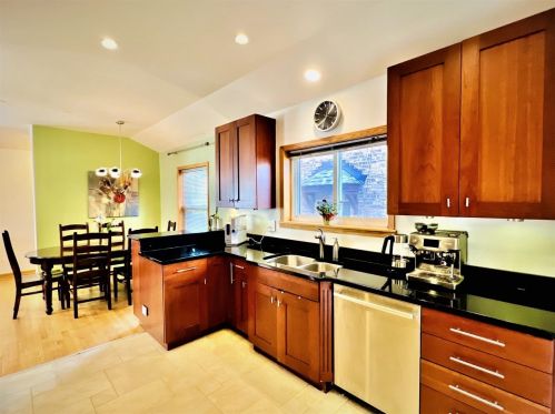 6244 Keeler Ave, Chicago IL 60803-1906 exterior