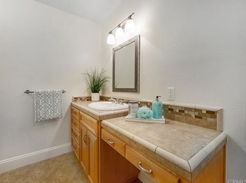 707 Miramar Dr, Fullerton CA 92831-1929 exterior