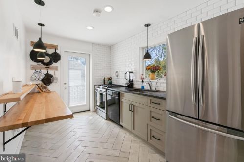 251 Primrose Ave, Lancaster PA  17601-3820 exterior