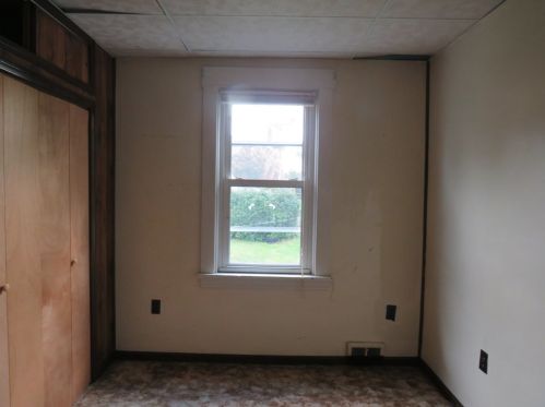 123 Calhoun Ave, Pittsburgh PA  15210-3637 exterior