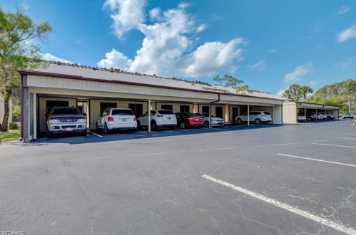 5825 Rattlesnake Hammock Rd, Naples FL 34113-3508 exterior