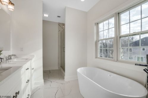 95 Irving Ave, Livingston NJ  07039-2947 exterior