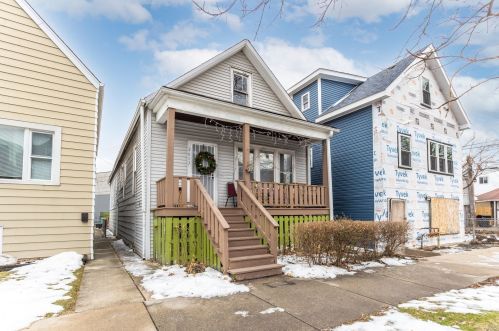 4053 Francisco Ave, Chicago, IL 60618-2601