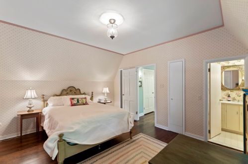 1521 Wightman St, Pittsburgh PA 15217-1407 exterior