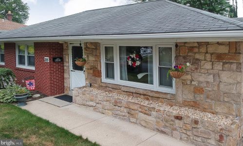 285 Dogwood Dr, Hummelstown, PA 17036-2607