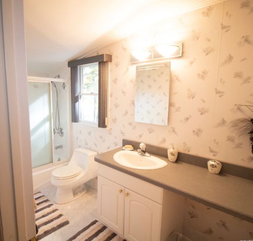 4 Ryder Ct, Huntington Station NY 11746-6142 exterior