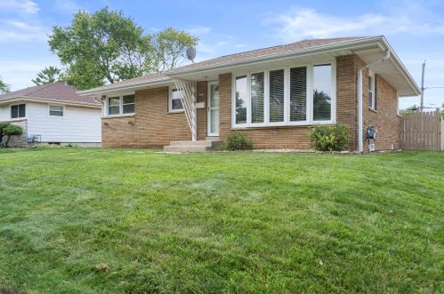 6236 Kinnickinnic River Pkwy, Milwaukee, WI 53219-3010