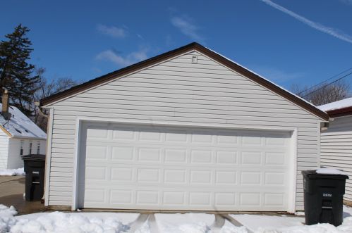 4644 47th St, Milwaukee WI  53220-4110 exterior