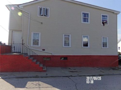 50 Hauxhurst St, Providence, RI 02909-4702