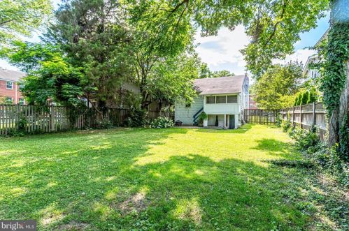 1801 Commonwealth Ave, Alexandria VA 22301-1403 exterior