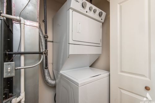 3729 Milwaukee Ave, Chicago IL  60641-3089 exterior