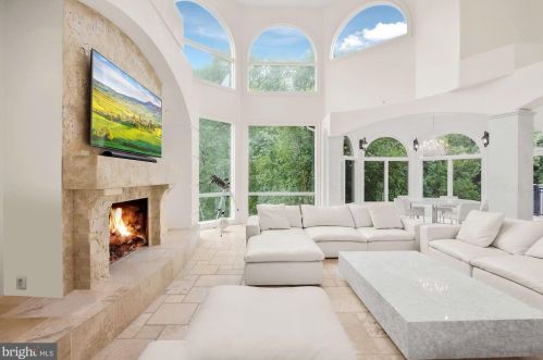 11705 Centurion Way, Rockville MD 20854-6419 exterior