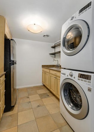 1949 Lincoln Ave, Chicago IL 60614-5404 exterior