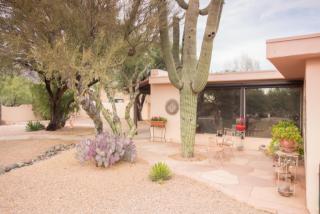 10590 Oakwood Dr, Tucson, AZ 85749-9485