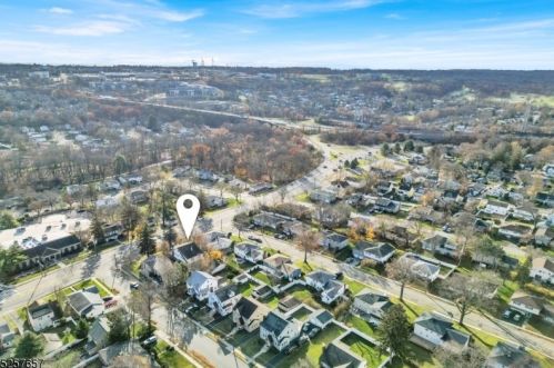 721 Pleasant Vly Way, Town Center NJ 07052-2810 exterior