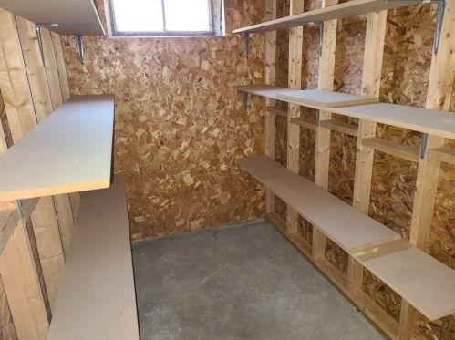 228 Hermitage Dr, Springfield MA 01129-1346 exterior