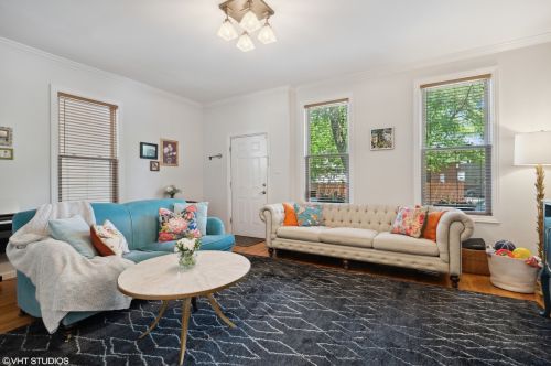 1914 Wilmot Ave, Chicago IL  60647-4428 exterior