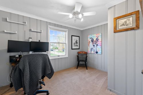 6924 Yates Rd, Milwaukee WI 53217-3948 exterior