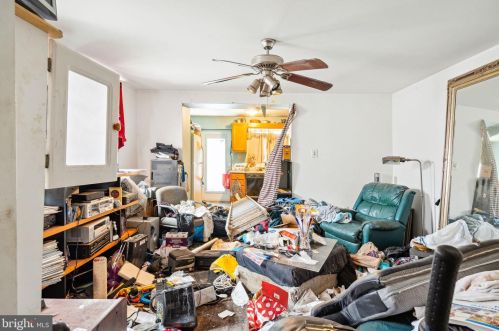 1331 Dickinson St, Philadelphia PA 19147-6211 exterior