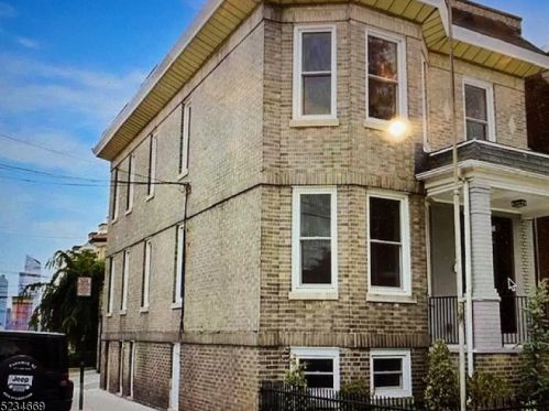 450 Gregory Ave, Union City NJ  07086-5646 exterior