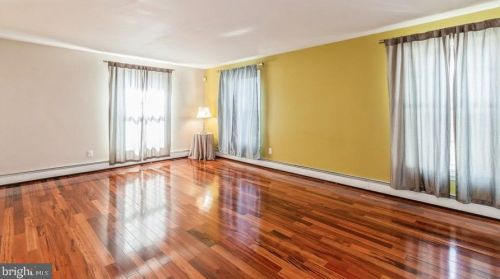 322 Independence Ave, Trenton NJ  08610-5704 exterior