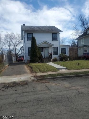 1047 6th St, Plainfield NJ 07063-1432 exterior