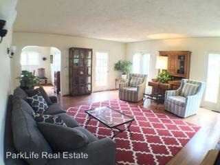 1008 E Ave, San Diego CA  92118-2811 exterior