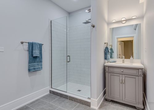 5307 Mcvicker Ave, Chicago IL 60630-1922 exterior