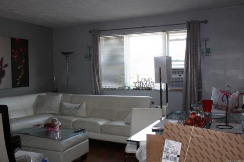 195 Swinton Ave, Bronx NY 10465-1920 exterior