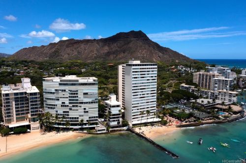 2895 Kalakaua Ave, Honolulu HI  96815-4093 exterior