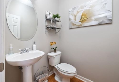 813 Charles Bank Ave, Atlanta GA 30312-3665 exterior