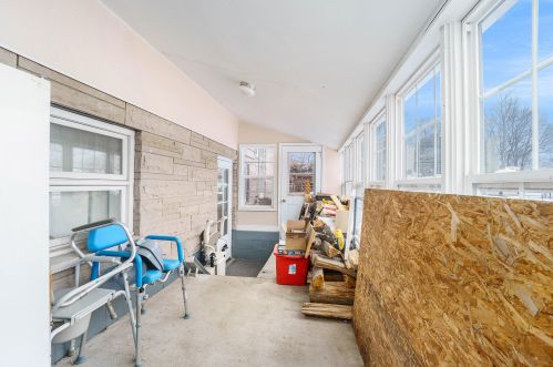 6358 Plainfield Ave, Kalamazoo MI 49048-9477 exterior