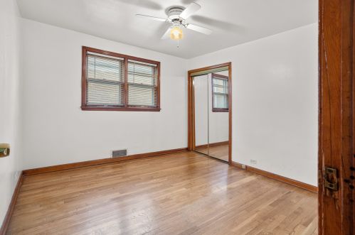 4542 Lamon Ave, Chicago IL 60639-3235 exterior