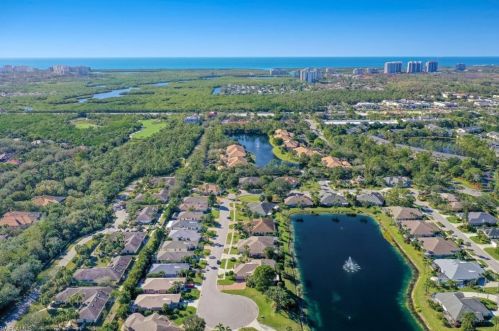 1192 Imperial Dr, Naples FL 34110-8127 exterior