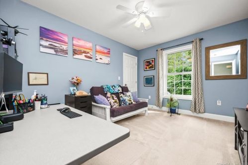 235 Mdw End Rd, Milford CT 06460-5639 exterior