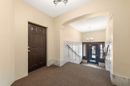 5703 Elmer St, Pittsburgh, PA 15232-1921