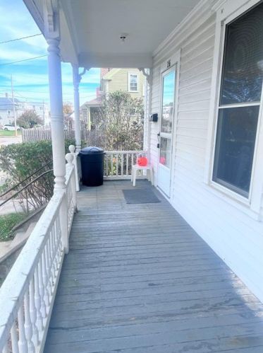 236 Bernice Ave, Woonsocket, RI 02895-5716