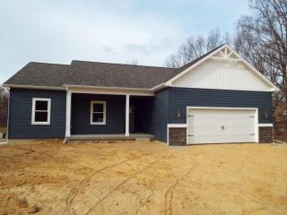 6925 Riverwood Dr, Belding, MI 48809-8578