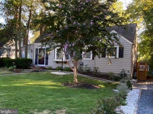 1307 Highland Ave, Riverton, NJ 08077-2725