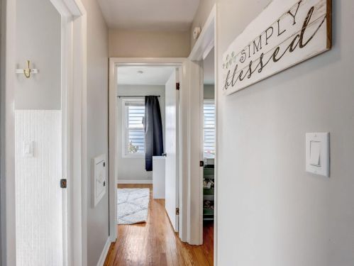 3727 99th St, Milwaukee WI  53222-2421 exterior