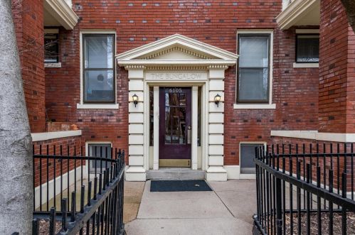 6105 Pershing Ave, Saint Louis, MO 63112-1138