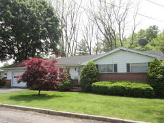 1084 Bartlett St, Delaware Park, NJ 08865-3603