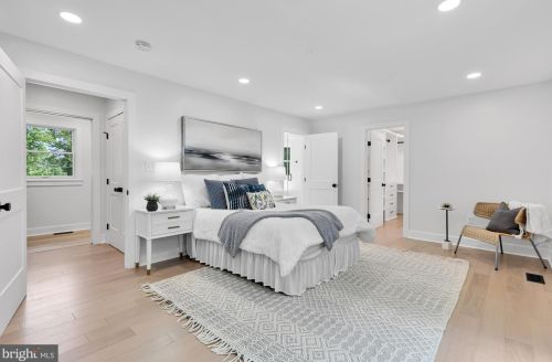 6705 Buttermere Ln, Bethesda MD  20817-1528 exterior