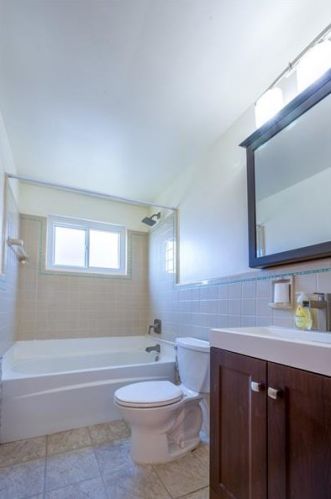 700 Southcrest Dr, Pittsburgh PA 15226-1238 exterior