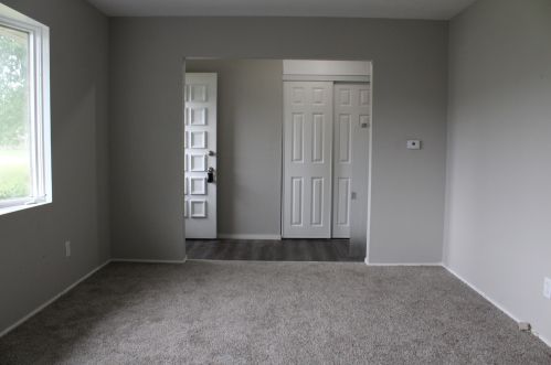 1009 Hoffman St, Three Rivers MI  49093-1017 exterior