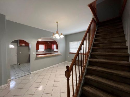 5235 Artesian Ave, Chicago, IL 60632-1526