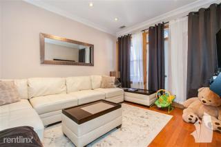 2653 Iowa St, Chicago IL  60622-4589 exterior