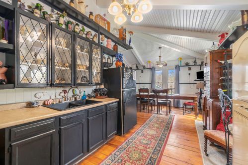 6338 124th Ave, Fennville MI 49408-9628 exterior