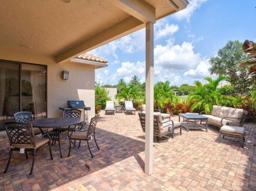 17449 Via Capri, Boca Raton FL 33496-1647 exterior