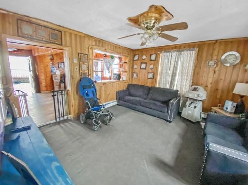 344 Grove St, Woonsocket RI  02895-5305 exterior